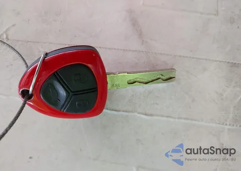 2015 Ferrari California T из США, поврежденный, VIN ZFF77XJA5F0211604